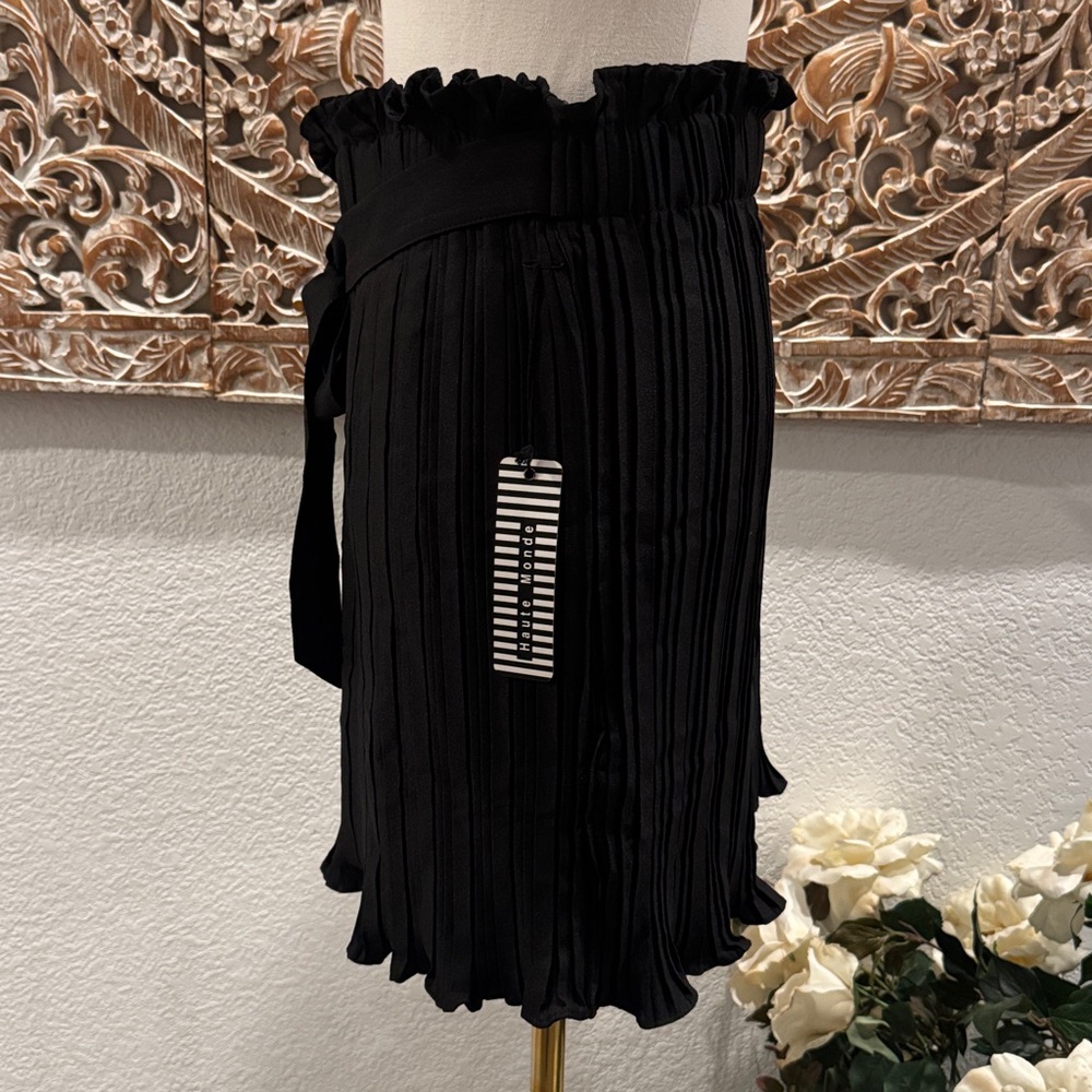 Haute Monde Black Crimped Flowy Mini Skirt w/ Tie Belt - Picture 7 of 16